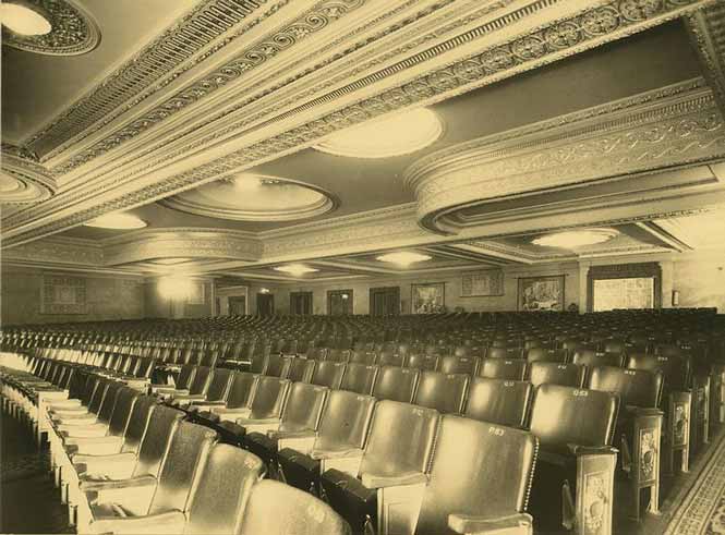 Los Premios Metropolitanos de Teatro y otras obras que pusieron a Chumel a cantar