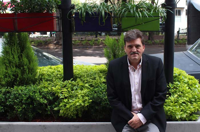 La soberbia de Carlos Denegri. Entrevista con Enrique Serna