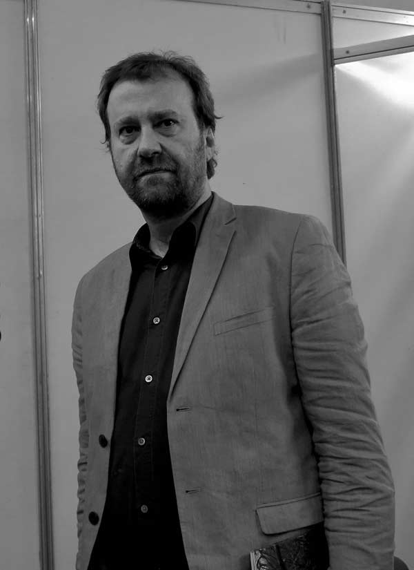 La culpa justifica las vidas de los otros: una entrevista con Marcos Giralt Torrente