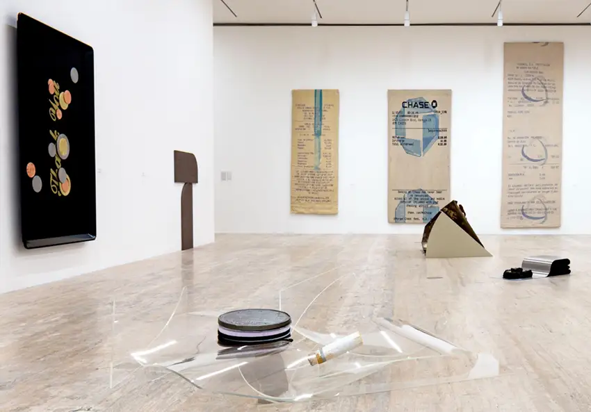 Vista de la exposición Gabriel Kuri: Pronóstico. Museo Jumex, 2023. Foto: Abigail Enzaldoy Emilio García.