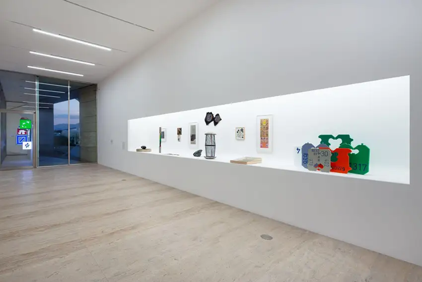 Una huella y el espacio que dejó: Gabriel Kuri en el Jumex